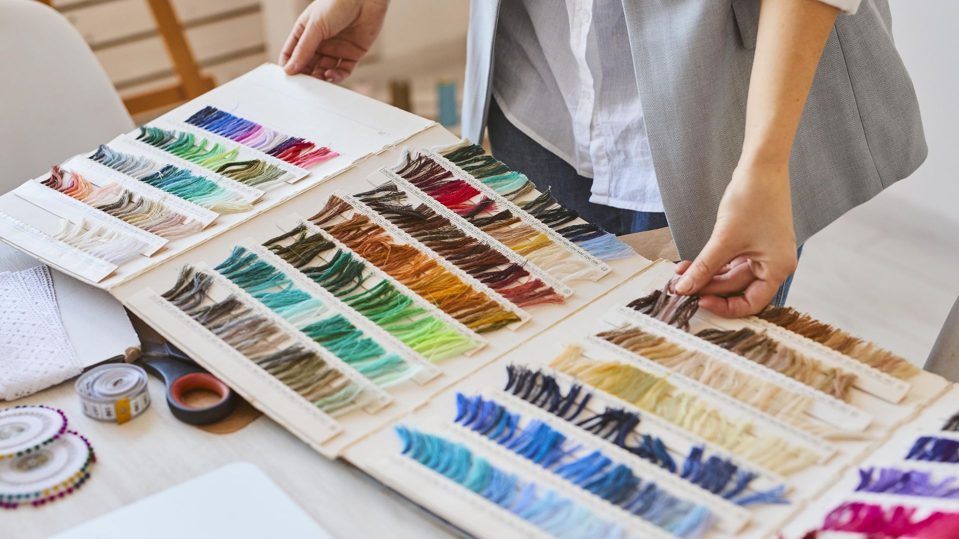 In-stock yarn and color options for fast-track pet accessory orders